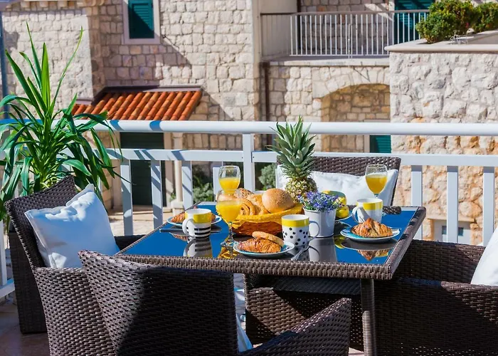 Summer Life Apartment